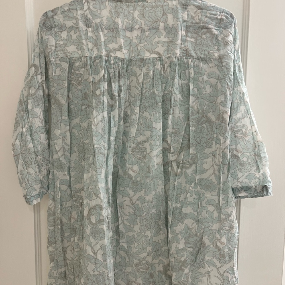 Roller Rabbit Light Blue Patterned Top - Picture 2 of 3
